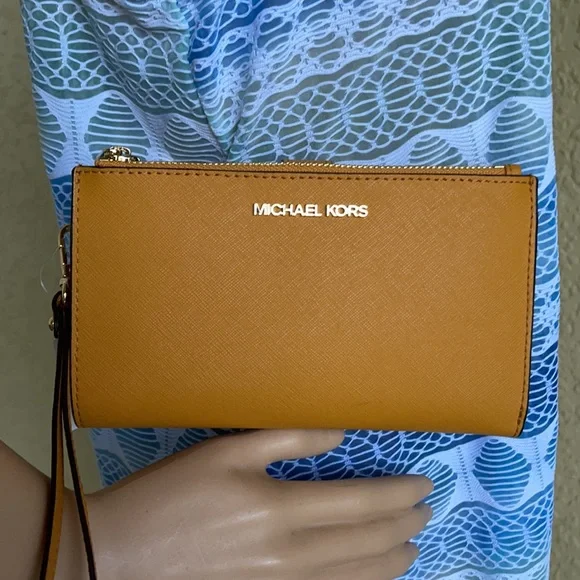 Michael Kors Jet Set Travel Marigold Double Zip Wristlet Leather